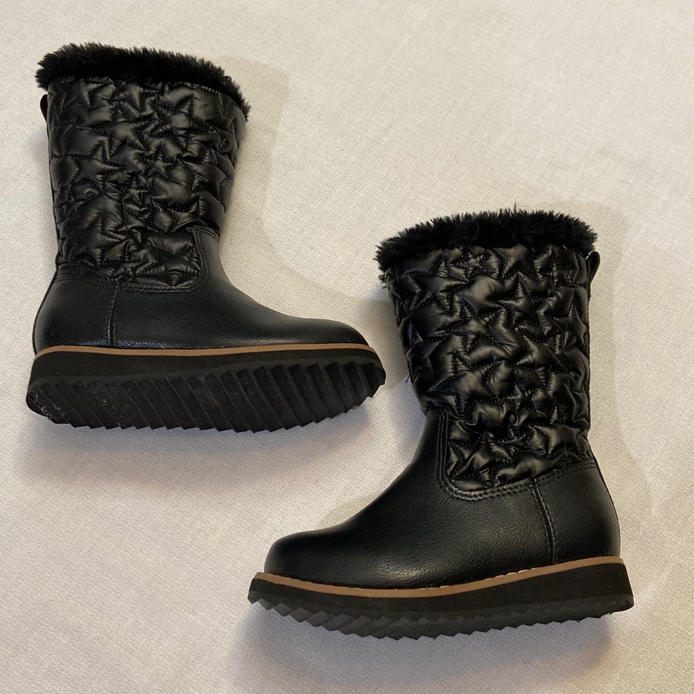 Black Fur Lined Zippered Side Girls Boots Featuring Puffy Stars- Size 7.5
